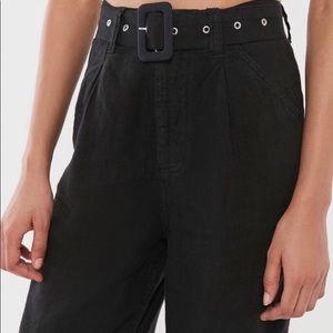 UO Linen Pleated High-Waisted Straight Leg Pant